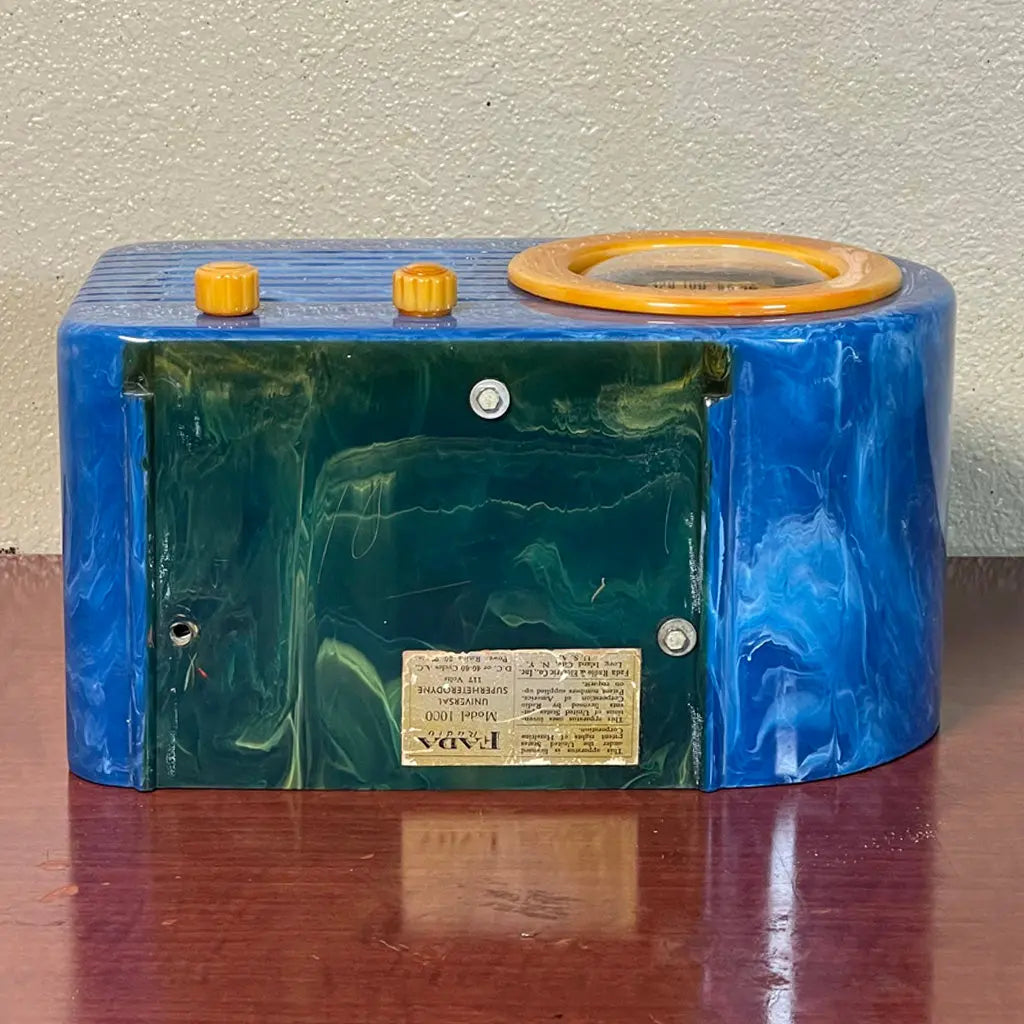 Highly Collectable Catalin Radio
