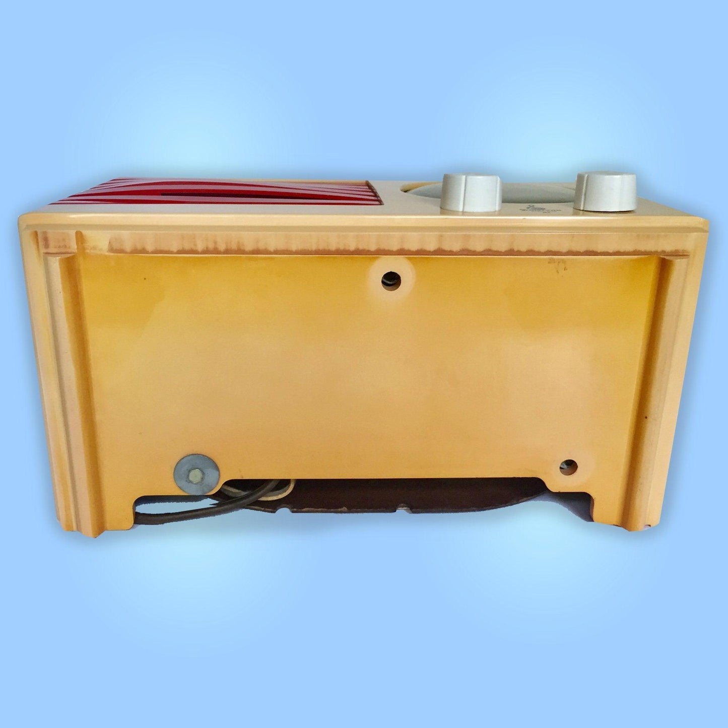 Emerson 400 "Patriot" Catalin Radio White, White and Red Grille