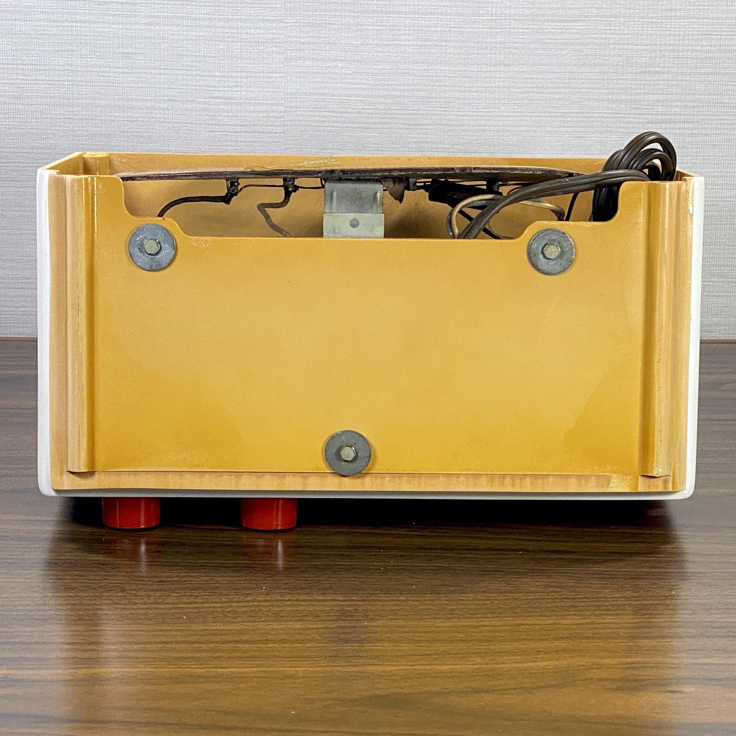 Emerson 400 "Patriot" Catalin Radio- White/Red