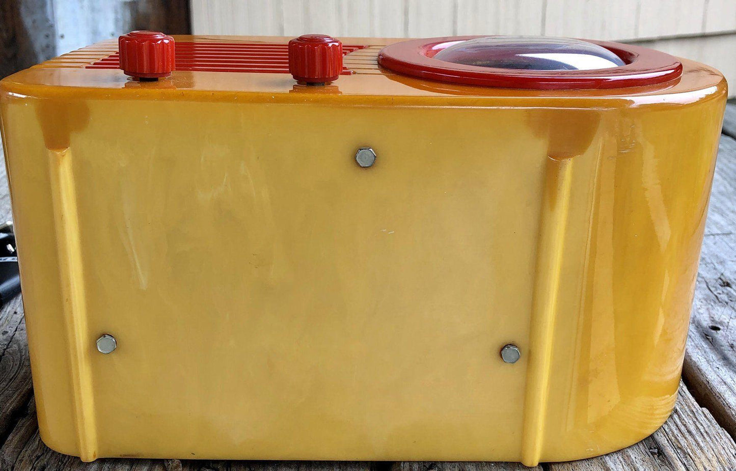 FADA 1000 Insert Grill Bullet Catalin Radio Yellow and Red