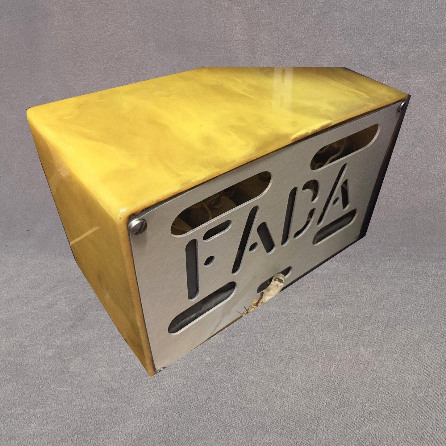 FADA 5F60 Catalin Radio - Onyx Grille