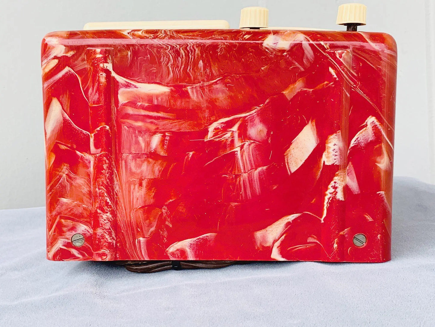 General Television Red Swirl 5A5 Bakelite Tube Radio