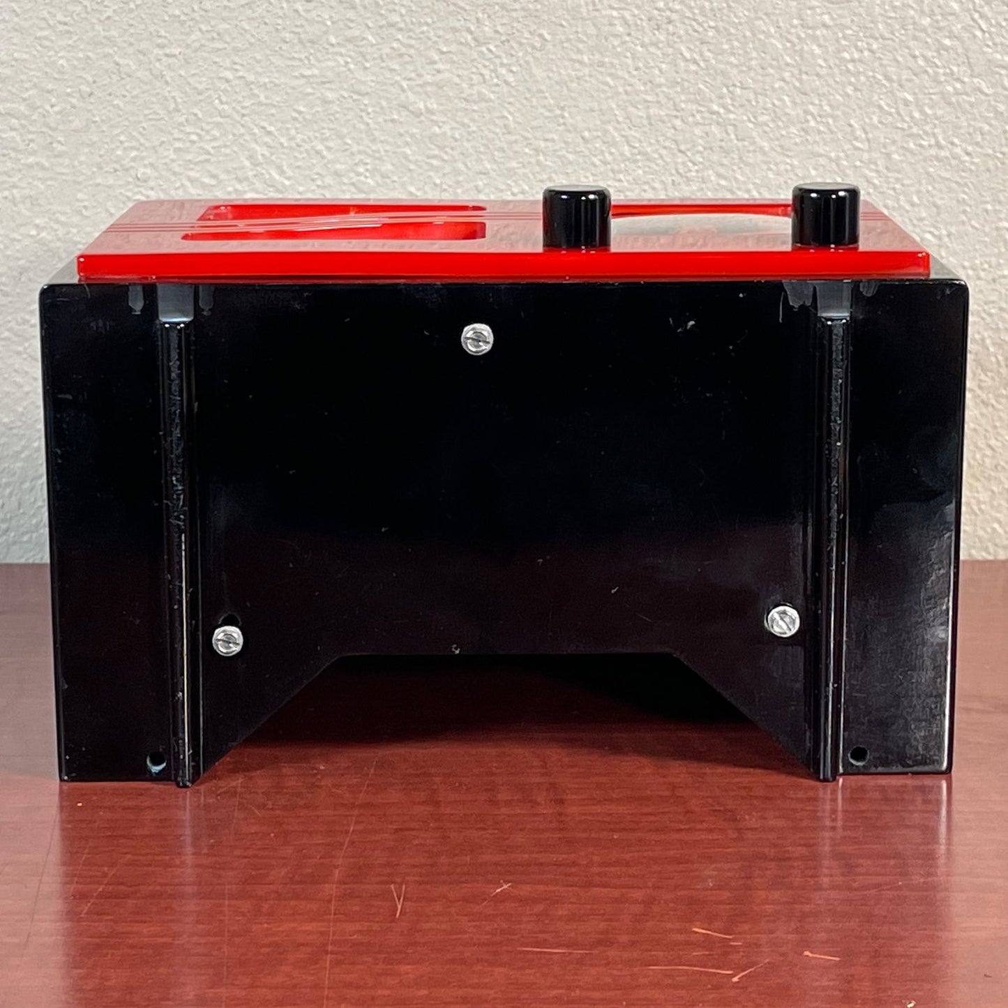 Motorola 51X15 "S" Grille Catalin Radio Black and Red