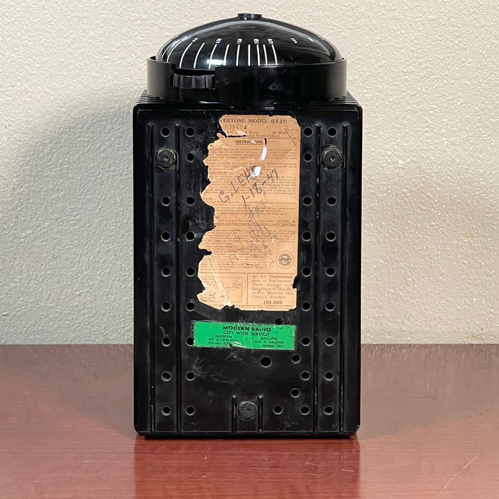 Silvertone 6110 "Rocket" Bakelite Radio