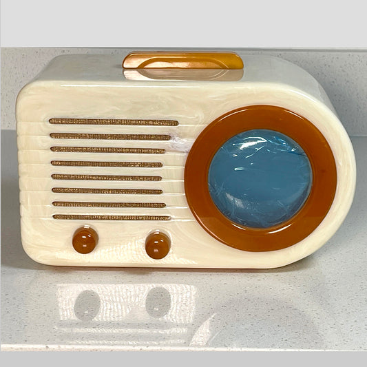 FADA 1000 Alabaster and Dark Butterscotch Catalin Radio Restoration