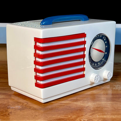 Emerson 400 "Patriot" Catalin Radio, White Restoration #2