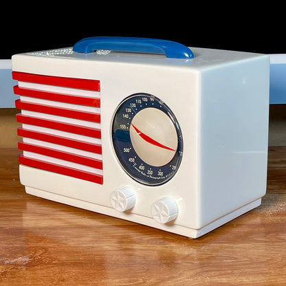 Emerson 400 "Patriot" Catalin Radio, White Restoration #2