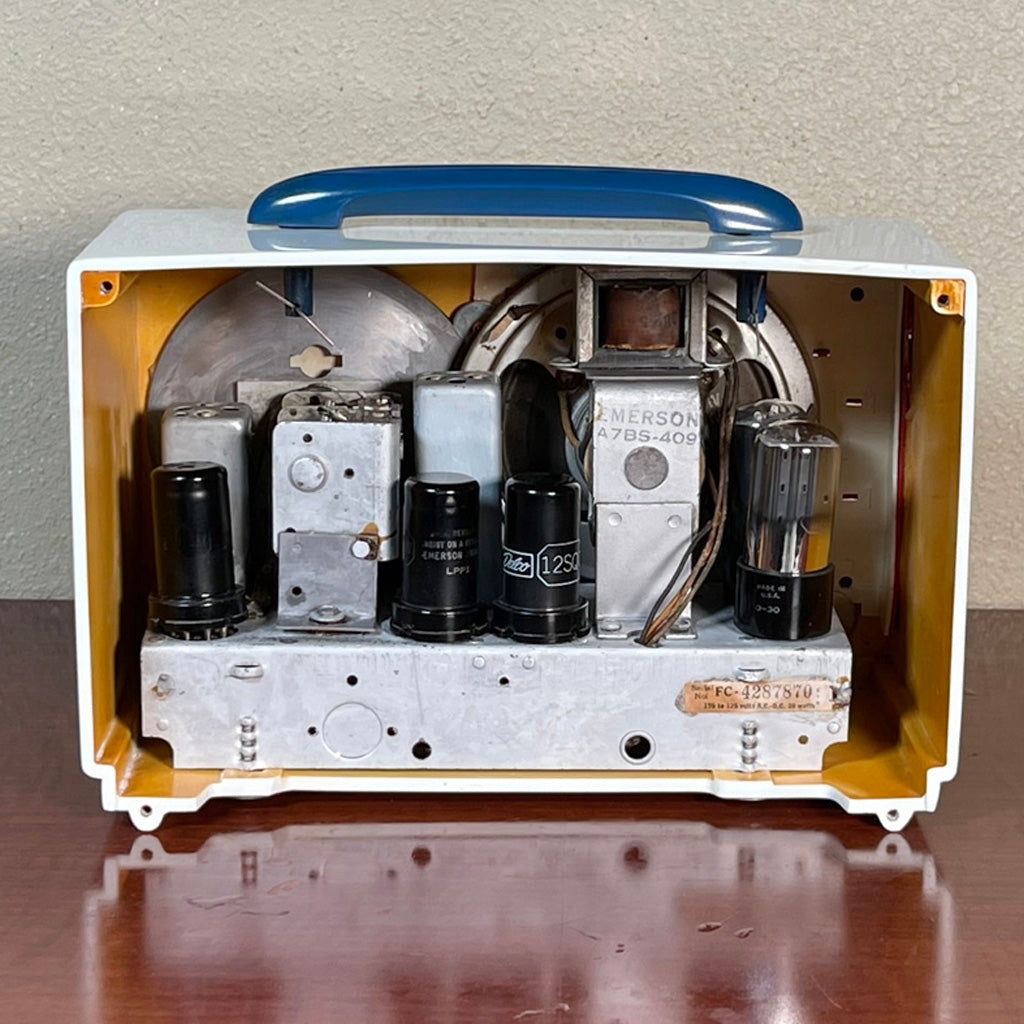 Emerson 400 "Patriot" Catalin Radio, White Restoration #1