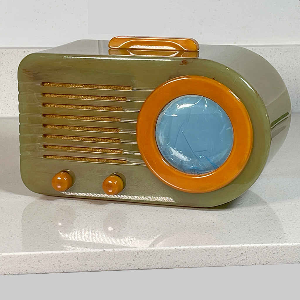FADA 115 "Streamliner" Onyx Green Catalin Radio Restoration