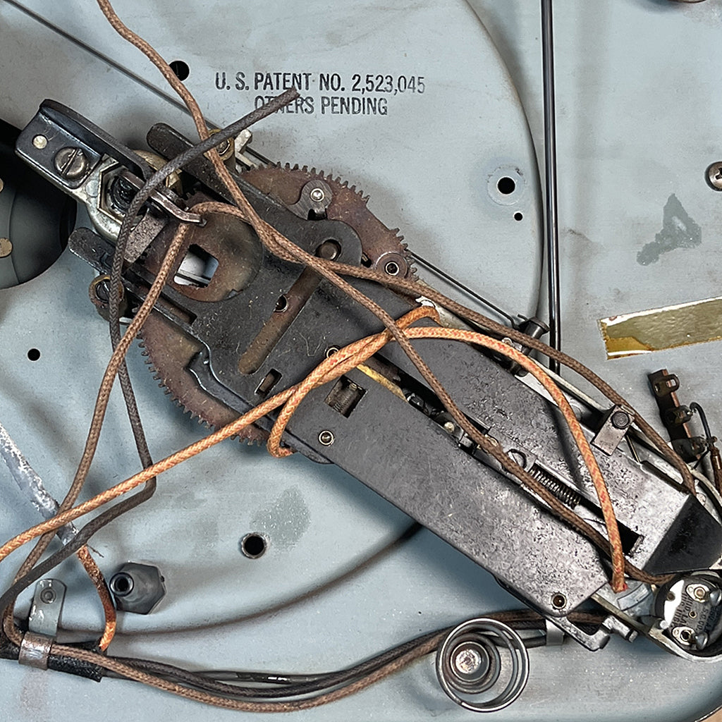 Voice of Music, V-M Automatic Record Changer Model 950 (33.3, 45 and 78 RPM)