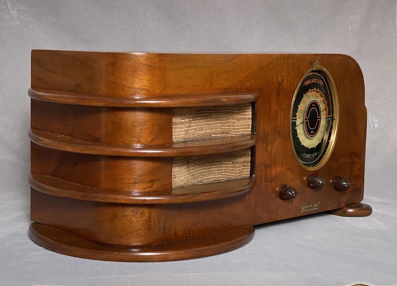 CLIMAX (GTV) 60 Oval Dial Tube Wood Radio