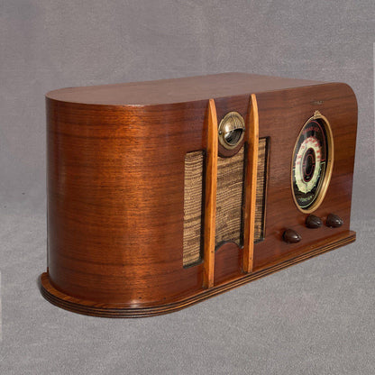 CLIMAX U65 Oval Dial Tube Wood Radio