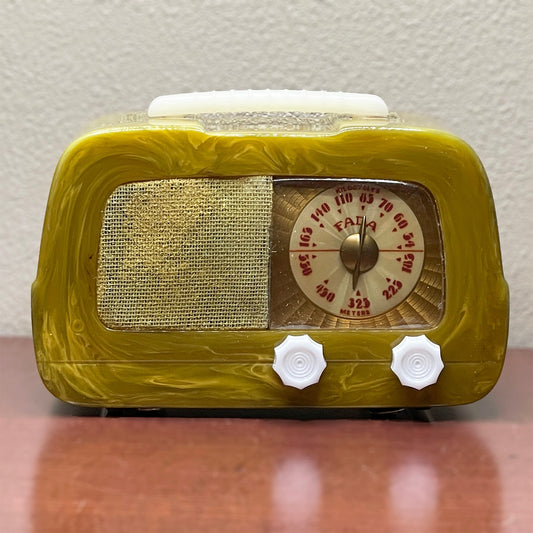 FADA 711 "Dip Top" Catalin Radio Green Onyx