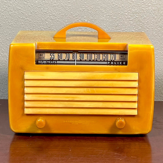 General Electric L571 Catalin Radio Butterscotch