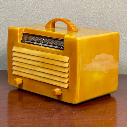 General Electric L571 Catalin Radio Butterscotch
